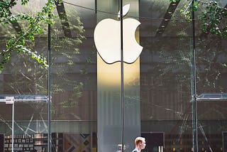 Interview with myself as an Apple and Trump supporter