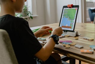 Perancangan Umum Projek Mobile Hands-On Learning yang Fleksibel dan Terbuka Bagi Pelajar