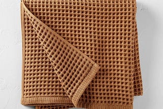 waffle-bath-towel-warm-brown-casaluna-1