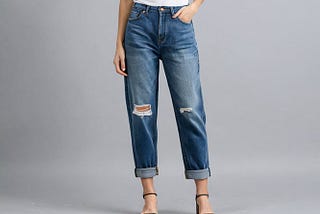 Womens-Loose-Jeans-1