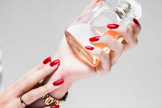 🌸 Girly Glam: 10 Must-Have Perfumes to Brighten Your Day