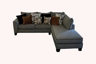 rooms-to-go-2-pc-sectional-1
