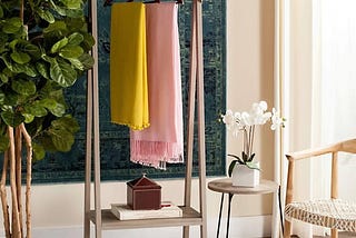 safavieh-afia-67-retro-mid-century-coat-rack-light-oak-1
