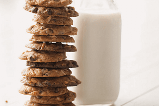 SENSATIONAL IDEAS THAT TAKE CHOCOLATE CHIP COOKIES OUT OF THE ORDINARY