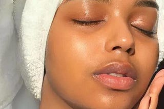 How To Get Your Melanin Skin To Glow All Day, Everyday