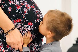 Mom of 12 wants to have 5 more babies despite trolls saying she should be sterilized