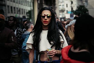 Homens que se acham Deuses e travestis de saco cheio