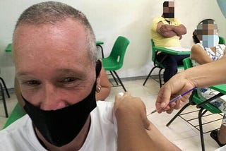 Nomadic Backpacker gets vaccinated against Covid in Mexico