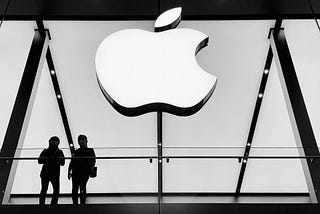 What Apple Can (Re)Learn About Giving Keynotes — By Watching… Microsoft??