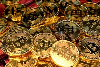 Bitcoin, gold and caution in financial markets