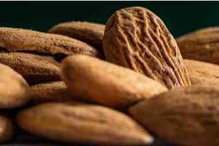 Why Should You Eat Almonds Daily?