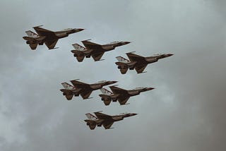 U.S. possibly cutting military defense aid to Israel (image of fighter jets)