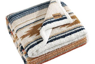 wrangler-coyote-sands-beige-sherpa-60x50-throw-blanket-1