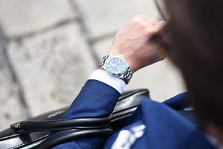 5 Easy Ways to Integrate Fasting When You Work 9–5