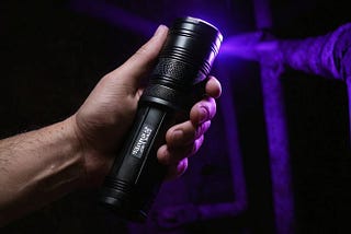 Black-Light-Flashlight-1