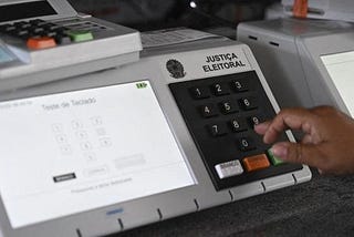 Assédio Eleitoral: Patrão não pode discriminar ou despedir trabalhador por opinião política.
