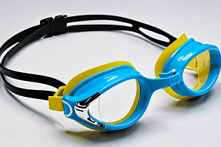 Swimming-Goggles-With-Nose-Cover-1