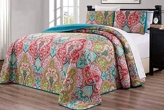 3-piece-oversize-100-inch-x-95-inch-fine-printed-prewashed-boho-decor-quilt-set-reversible-bedspread-1