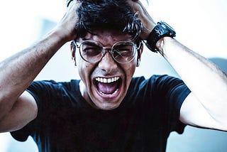Avoidants Destroy Their Partner in These 5 Hurtful Ways
