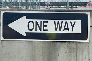 An introduction to hash functions for cryptographic gourmet