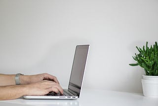 Windows on ARM Laptops: Is it Time to Ditch Your MacBook?