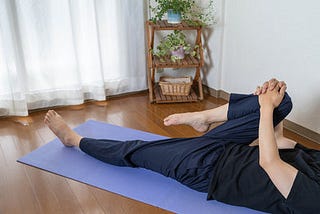 Yoga for Leg Joint Pain: Techniques to Soothe Aching Joints