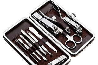 tseoa-manicure-pedicure-kit-nail-clippers-professional-grooming-kit-nail-tools-with-luxurious-travel-1