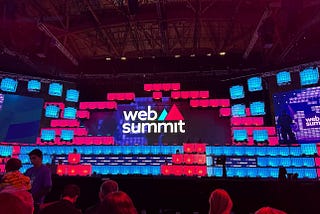 Web Summit 101: A Simple Guide for First-Timers at Large Events