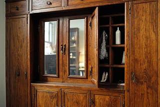 Locker-Mirror-1