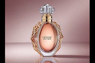 Ariana-Grande-Perfume-1