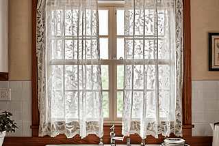 Kitchen-Window-Curtains-1