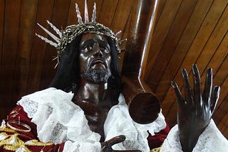 17th-Century Black Jesus Christ Wooden Statue Found in Harbor After Sailors Toss It From Ship to…
