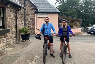 Fighting Bobby & Co: Three new pals…