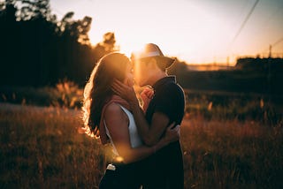 Why Many Divine Feminines Choose to Accept a High Level Soulmate & Not Wait For Their Twin Flame