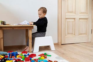 HOW TO SET UP A MONTESSORI PLAYROOM AT HOME