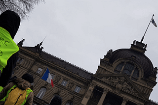 Should Stoics Wear the Yellow Vest?