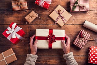 Smart Holiday Spending: How to Budget and Still Enjoy the Season