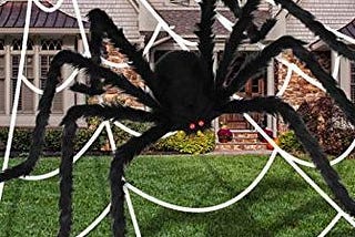 Creepy Outdoor Halloween Decor Ideas That’ll Make Neighbors Do a Double-Take