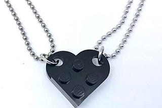 4 Lego Heart Necklace to Buy: Discover your love