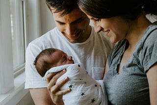 The Fourth Trimester Reset: A Gentle 6-Week Healing Guide for New Moms