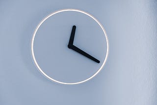 #6 不能說很像，只能說一模一樣的 iOS 原生時鐘 Tab 1 World Clock
