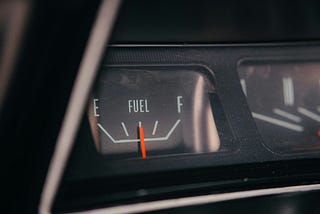 Creating Engaging Fuel Gauge Animations in SwiftUI