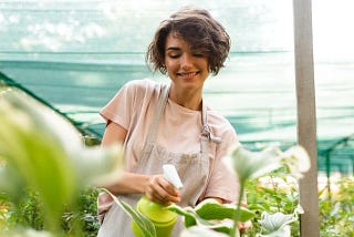 If you’re a hydroponic gardener, it’s essential to know how to plant your seeds correctly. If you make one of the five most common mistakes, you could end up with an unsuccessful garden. In this blog post, we will discuss the five most common mistakes hydroponic gardeners make when planting their seeds, and we’ll provide tips on how to avoid them!