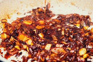 How to Deglaze a Pan: 8 Easy Steps, 9 Liquids to Use