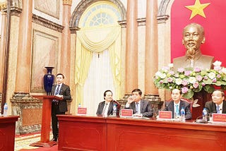 Dr. Tinh Vu, Legal Advisor of Newcater, had a speech at VinEx100 2018