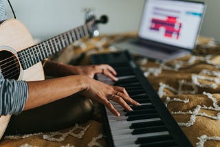 Hindi Songs To Play On Guitar|Struggling To Find Right Hindi Songs?