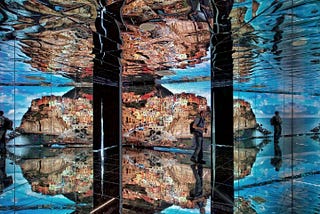 Projected based augmented reality in an exhibition