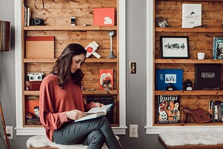 5 books that every entrepreneur should have on their bookshelf