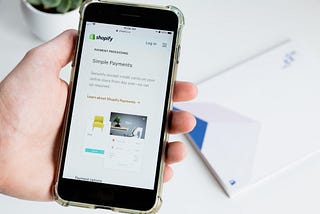 10 tech stacks & startups that are powering Shopify websites