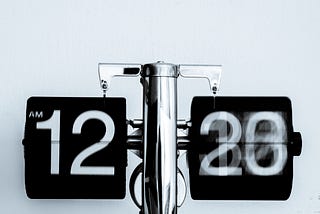 Clock with the minutes rapidly going by.